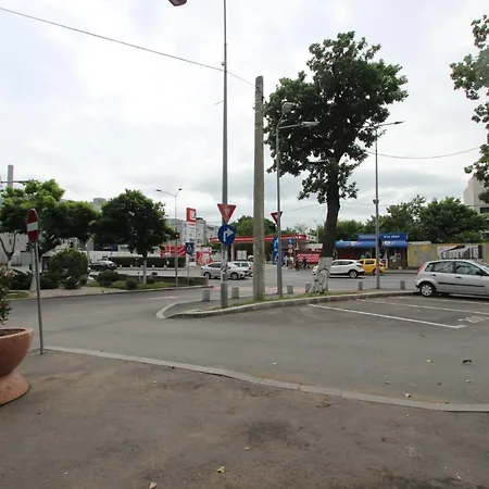 Piata Resita Host * Bucarest