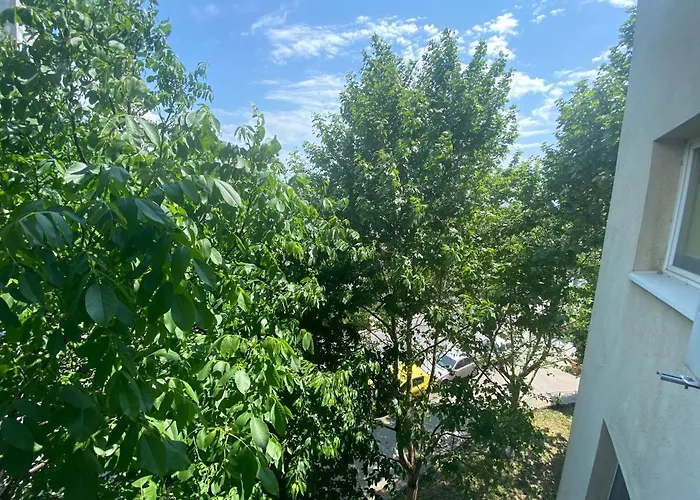 Piata Resita Host Apartmán *